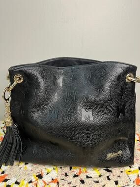 Metrocity Black Embossed Pebbled Leather Shoulder Bag Tassel Italy